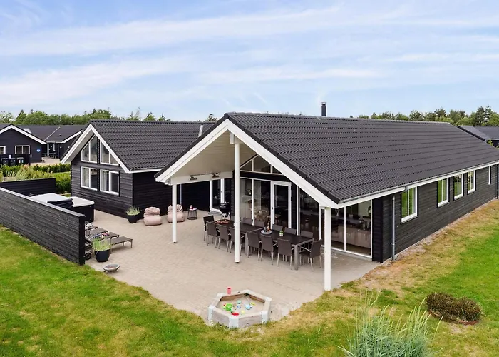 Luxury Retreat With Pool - By Traum Vakantiehuis